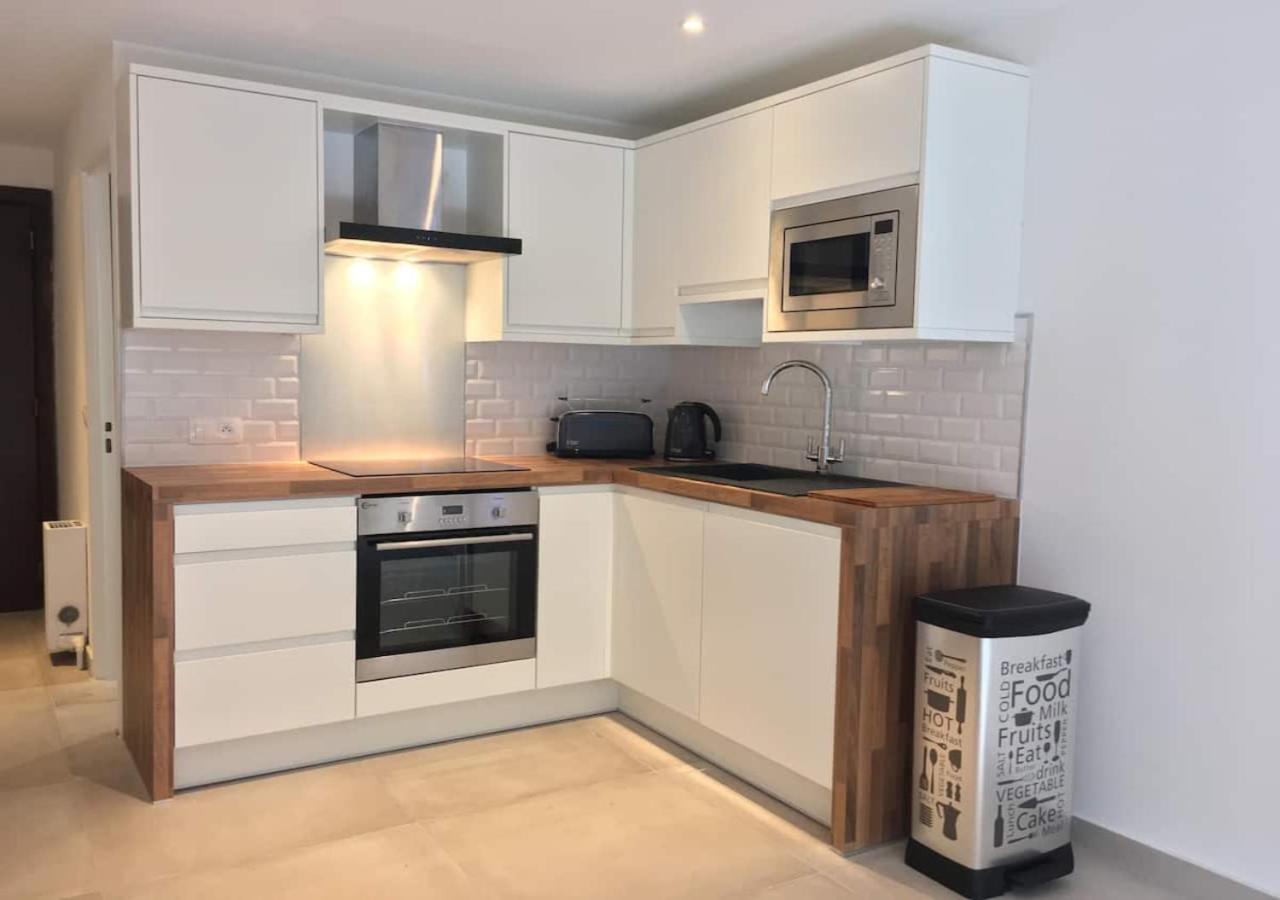 אנטיב Tres Beau Studio Avec Terrasse, Situe A 100M Des Plages De Juans Les Pins מראה חיצוני תמונה